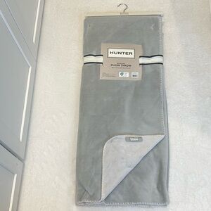 *New* Hunter Reversible Double Sided Solid Light/Dark Gray Plush Throw 50” x 70”